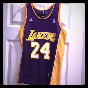 KOBE BRYANT Lakers Jersey! Rare/ collectible
